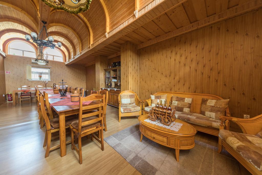 Tokaj Zlata Putna - Restaurant & Pension Vinicky Екстериор снимка